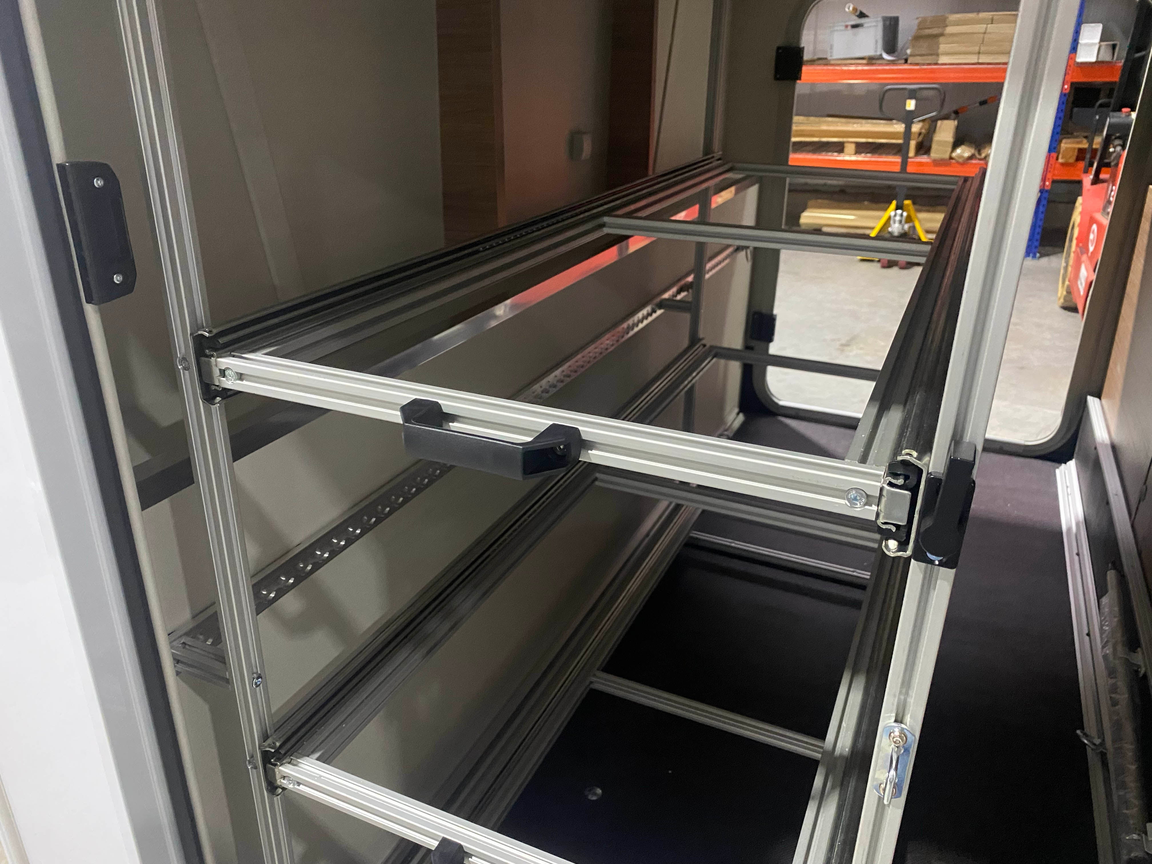 Wohnmobil Regal Auszug 1200mm x 400mm
