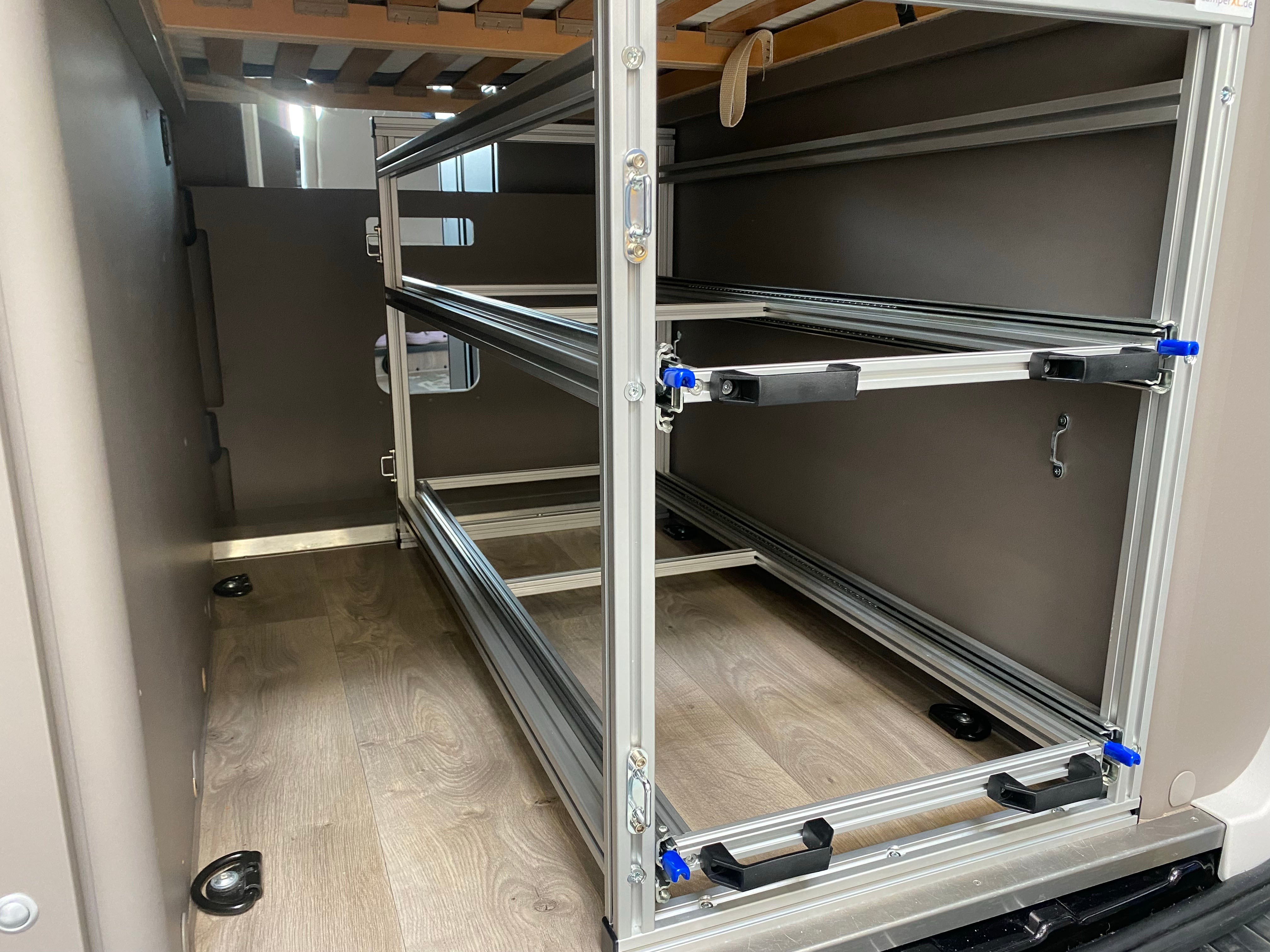 Heckauszug LMC Innovan 590 - Extrem stabiler Heckauszug über 2 Etagen - Optimiert für Euroboxen